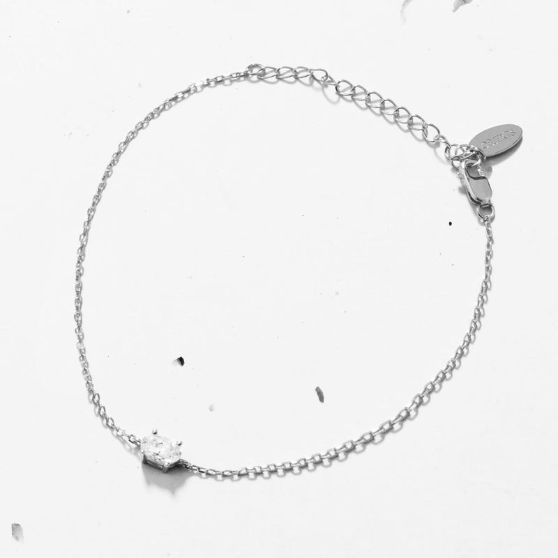 Dainty Oval Bracelet