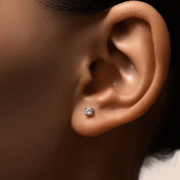 Dainty Round Stud Earrings