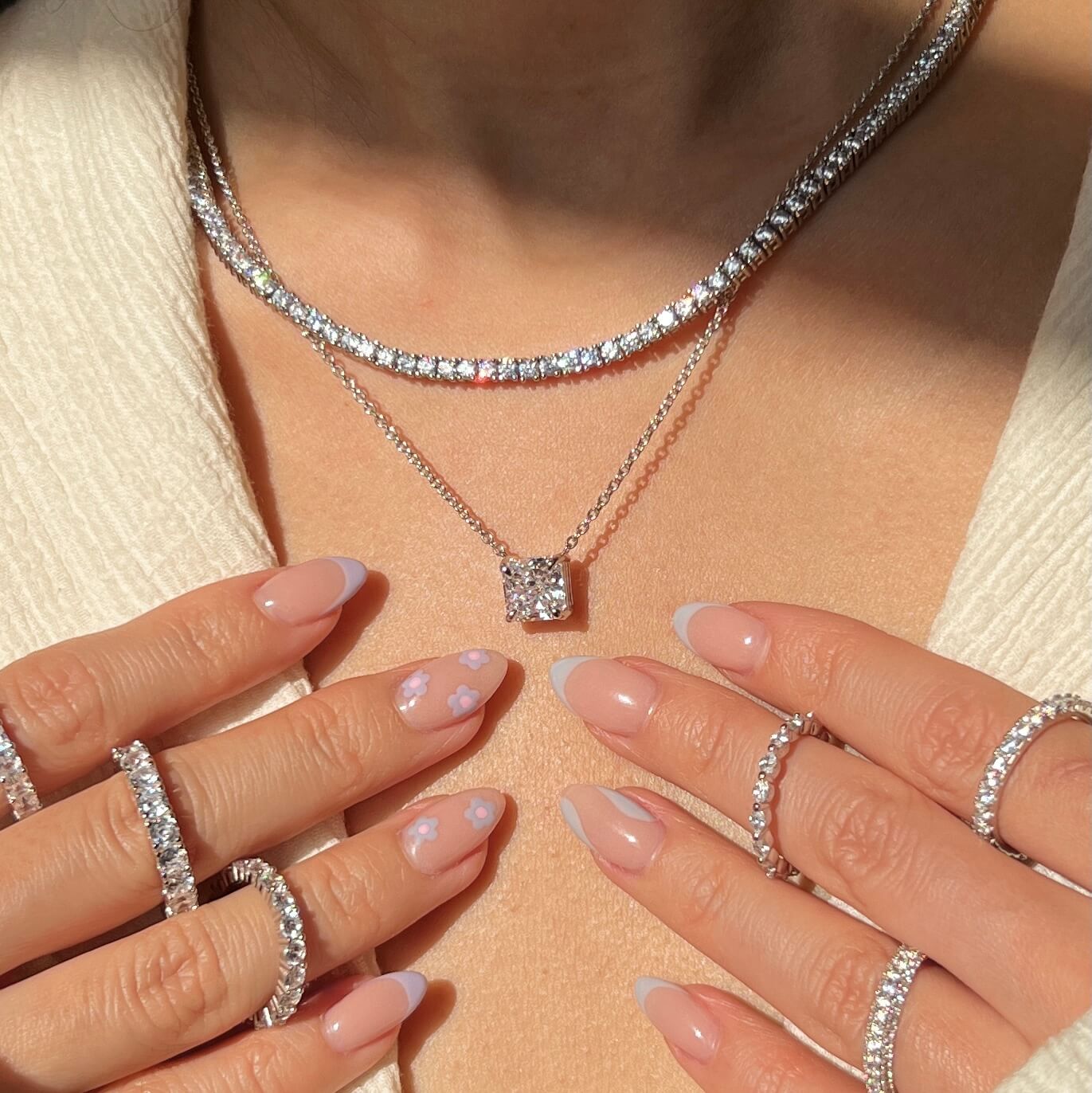Aire Necklace